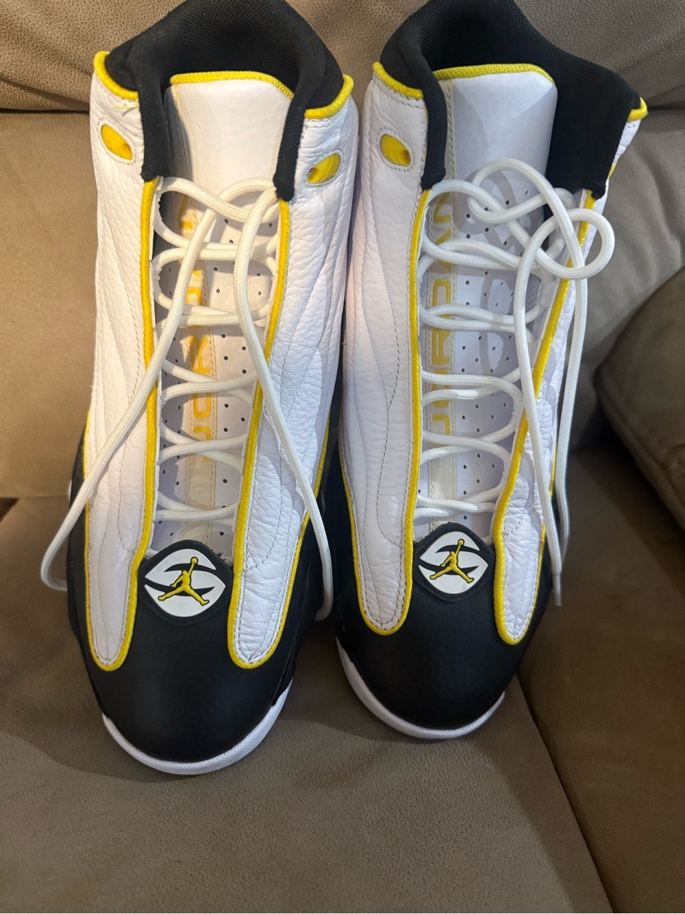 Jordan Men’s White Black Yellow Retro Basketball Shoes